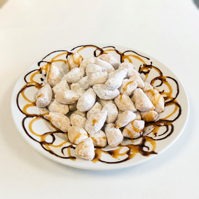 Zeppolis (Full).